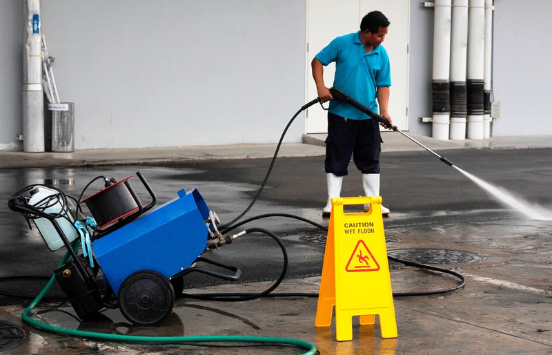 The Biggest Benefits of Commercial Power Washing Las Vegas NV for Property Owners