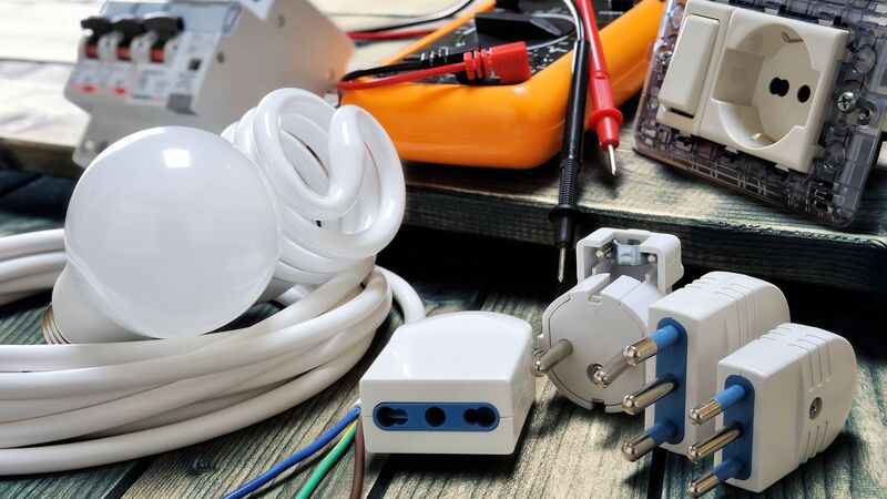 Why Ceiling Fan Installation is a Job for a Handyman